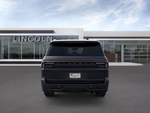 New 2025 Lincoln Navigator L Reserve AWD/4WD image 5
