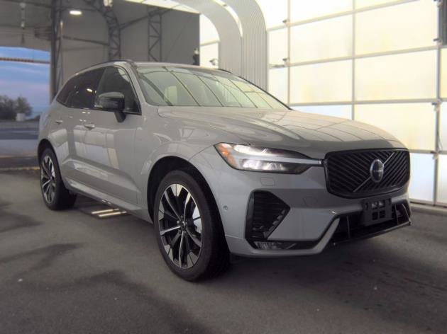 Used 2026 Volvo XC60 B5 Plus AWD/4WD image 3
