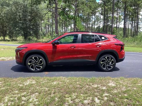 New 2026 Chevrolet Trax RS w/ Driver Confidence Package FWD image 2