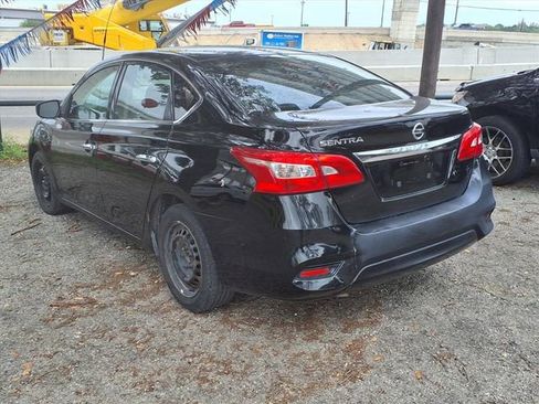 Used 2017 Nissan Sentra S FWD image 4