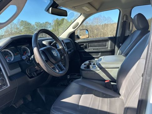 Used 2018 RAM 2500 Tradesman image 2