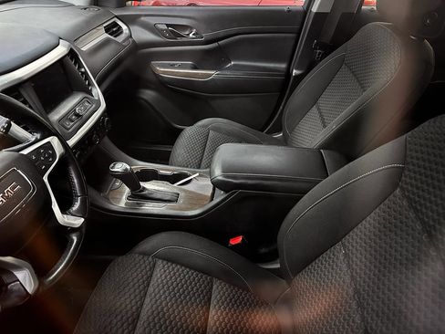 Used 2019 GMC Acadia SLE image 2