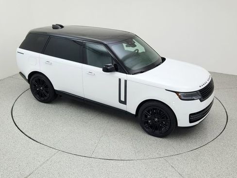 New 2025 Land Rover Range Rover Long Wheelbase SE image 14