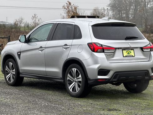 Used 2021 Mitsubishi Outlander Sport ES image 6