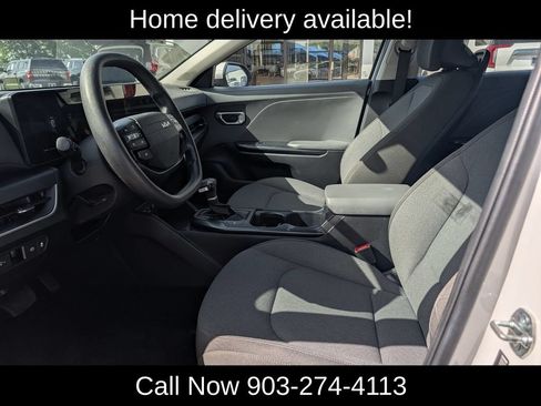 Used 2025 Kia K4 FWD image 28