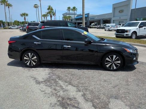 Used 2021 Nissan Altima 2.5 SL FWD image 3