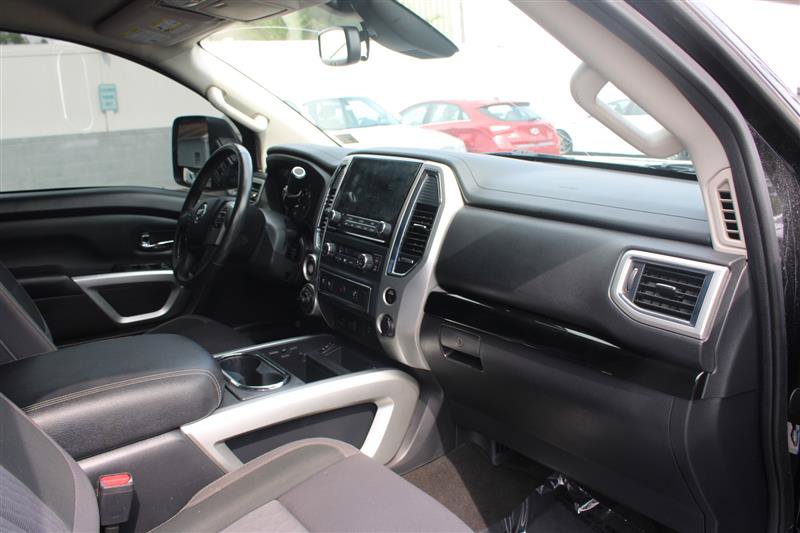 Used 2020 Nissan Titan SV w/ SV Convenience Package AWD/4WD image 17