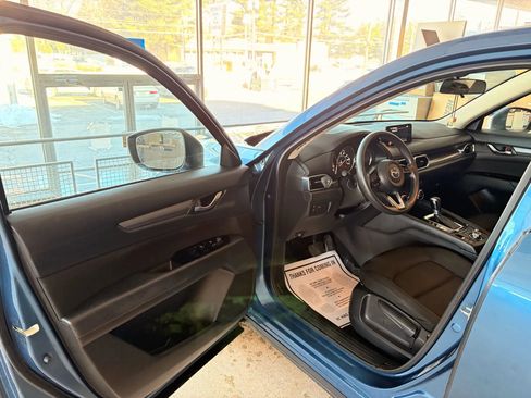 Used 2017 MAZDA CX-5 Sport image 10