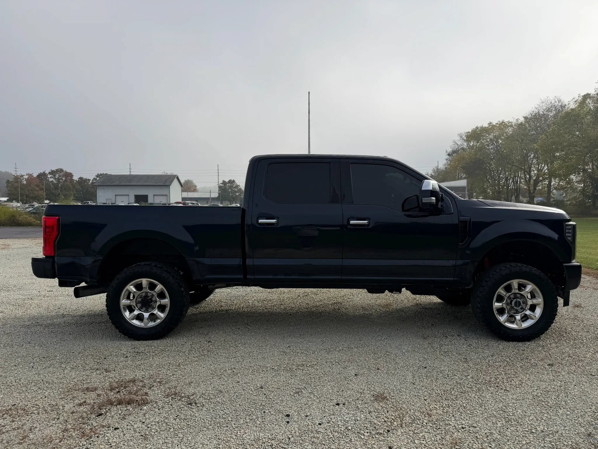 Used 2017 Ford F250 Lariat w/ Chrome Package AWD/4WD image 4