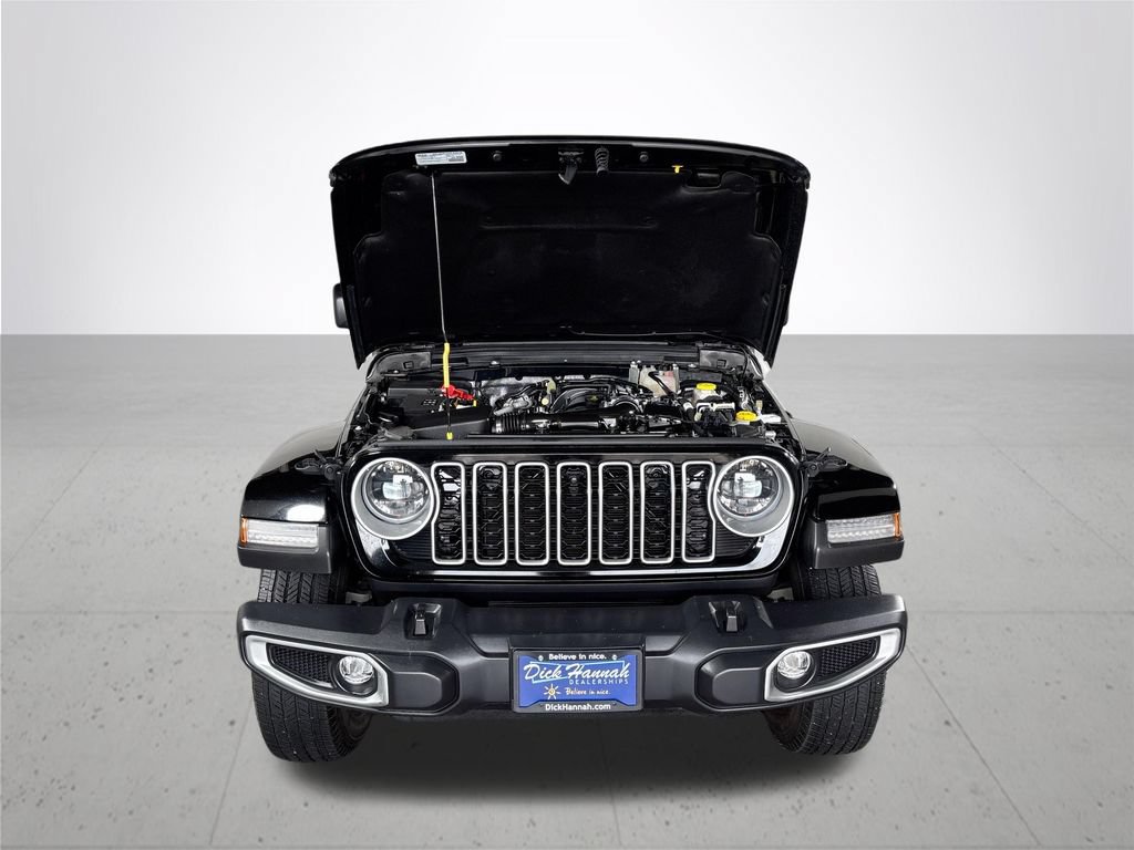 Used 2024 Jeep Wrangler Unlimited Sahara w/ Technology Group AWD/4WD image 23