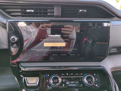 Used 2022 GMC Sierra 1500 AT4 image 15