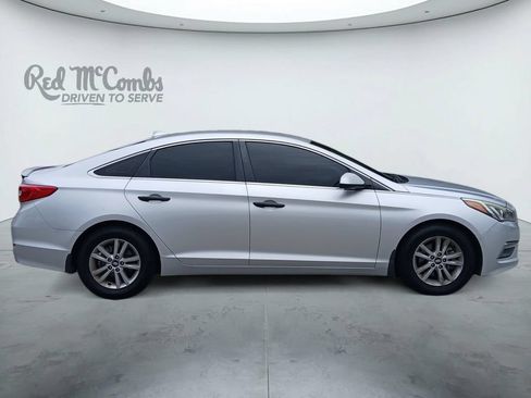 Used 2015 Hyundai Sonata SE w/ Option Group 09 FWD image 11