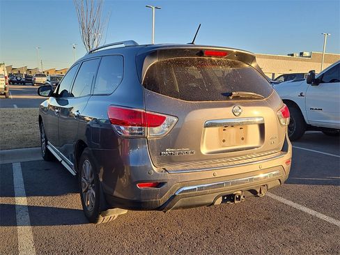 Used 2015 Nissan Pathfinder SL w/ SL Premium Package image 2