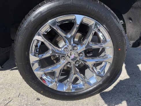 Used 2019 Chevrolet Silverado 1500 LT w/ Convenience Package image 42