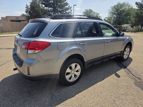 Used 2011 Subaru Outback 3.6R Limited AWD/4WD image 8