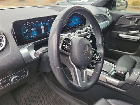 Used 2020 Mercedes-Benz GLB 250 4MATIC image 19