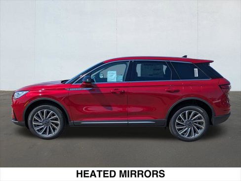 New 2025 Lincoln Corsair Reserve image 3