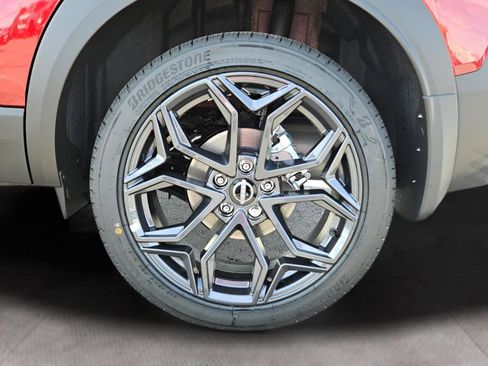 New 2026 Nissan Kicks SR w/ Cold Weather Package FWD image 19