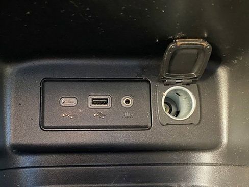 Used 2020 Chevrolet Equinox LS w/ LS Convenience Package image 15