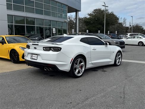 Used 2022 Chevrolet Camaro SS image 8