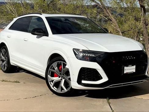 Used 2023 Audi RS Q8 image 2