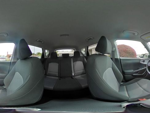 Used 2025 Kia Soul LX w/ LX Technology Package FWD image 40