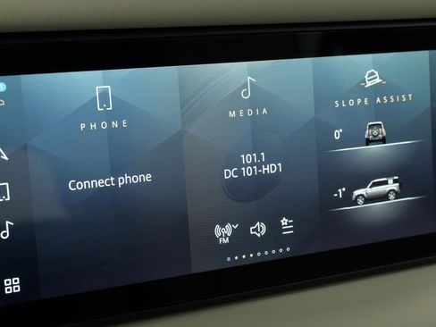 Used 2024 Land Rover Defender 110 S image 63