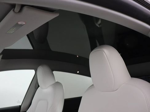 Used 2023 Tesla Model Y Long Range AWD/4WD image 21