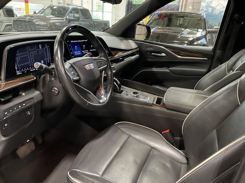 Used 2023 Cadillac Escalade ESV Premium Luxury AWD/4WD image 10