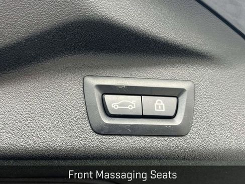 Used 2022 BMW X7 M50i w/ Executive Package image 26