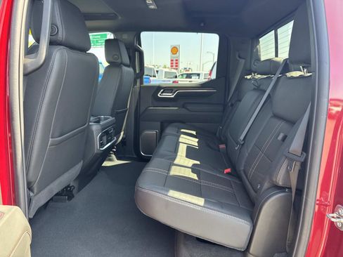 Used 2025 Chevrolet Silverado 1500 High Country w/ High Country Premium Package AWD/4WD image 25