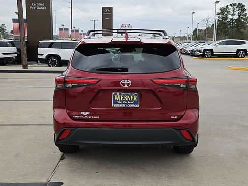 Used 2021 Toyota Highlander XLE image 10