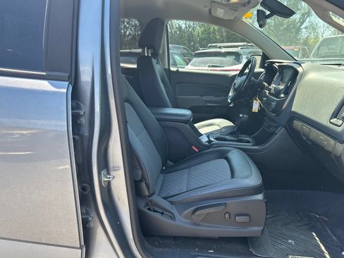 Used 2018 Chevrolet Colorado Z71 AWD/4WD image 12
