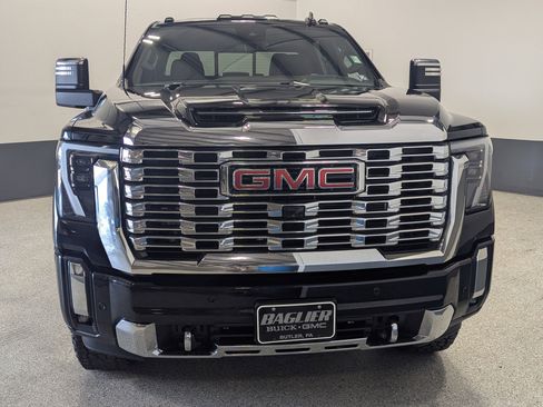 Used 2024 GMC Sierra 3500 Denali w/ Denali Reserve Package image 8