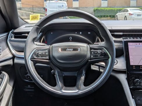 Used 2023 Jeep Grand Cherokee L Overland AWD/4WD image 17