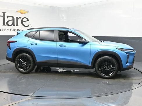 New 2025 Chevrolet Trax ACTIV w/ Sunroof Package FWD image 27