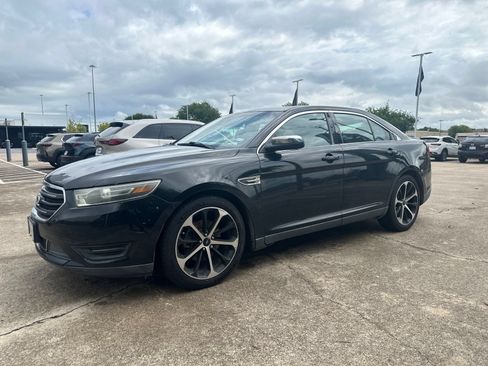 Used 2015 Ford Taurus Limited w/ Equipment Group 301A FWD image 3