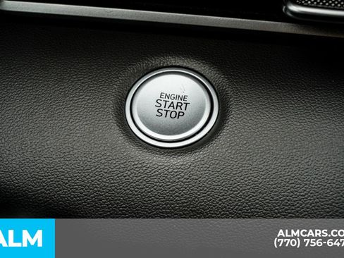 Used 2023 Hyundai Elantra SEL image 32