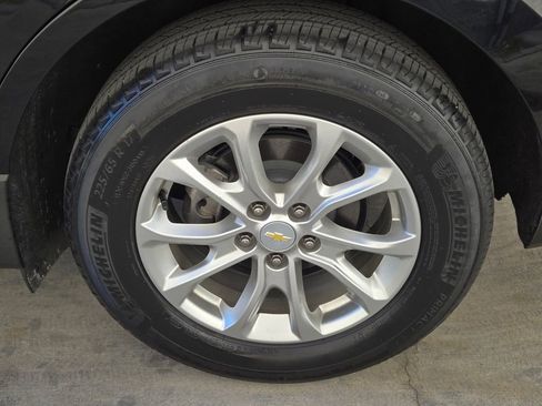 Used 2021 Chevrolet Equinox LS w/ LS Convenience Package image 10