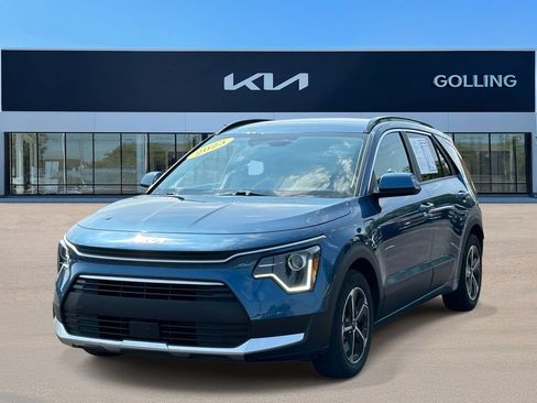 Certified 2023 Kia Niro EX w/ EX Cold Weather Package FWD image 5