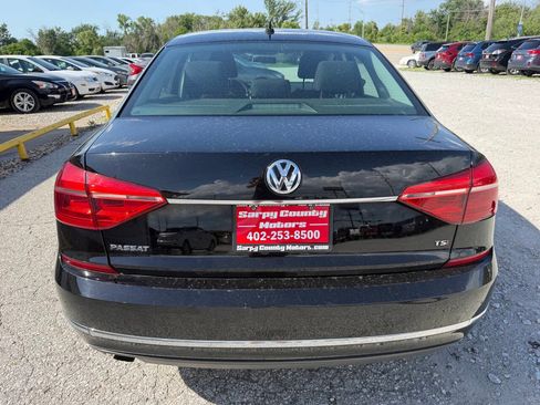 Used 2016 Volkswagen Passat 1.8T S FWD image 4
