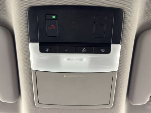 Used 2023 Nissan Rogue SV image 28