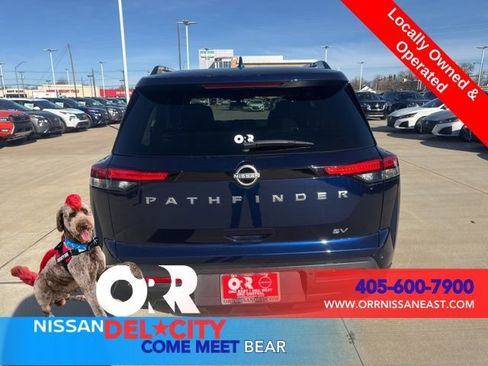 Used 2024 Nissan Pathfinder SV image 4