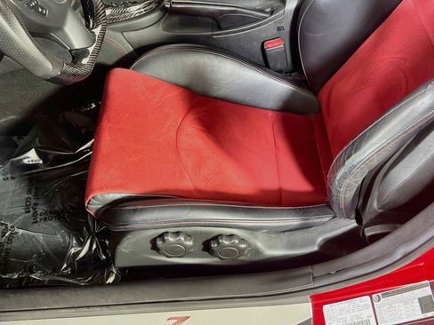 Used 2017 Nissan 370Z NISMO RWD image 19