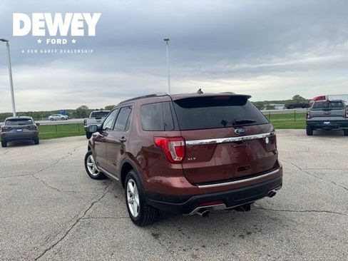 Used 2018 Ford Explorer XLT w/ Equipment Group 202A FWD image 13