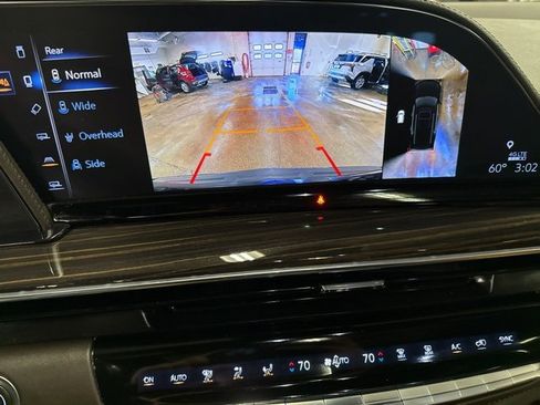 Certified 2022 Cadillac Escalade Sport w/ Touring Package image 15