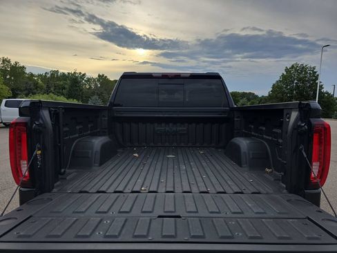 Certified 2025 GMC Sierra 1500 AT4 w/ AT4 Premium Package AWD/4WD image 12