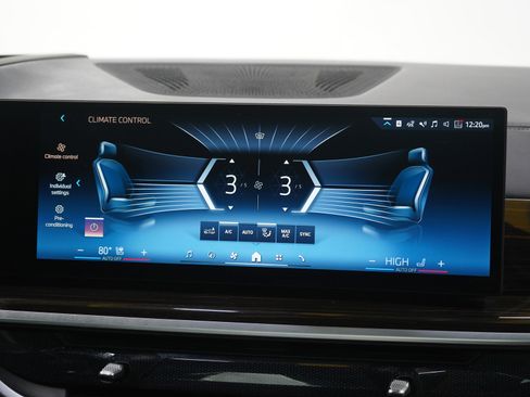 Used 2024 BMW X5 xDrive40i w/ M Sport Package image 20