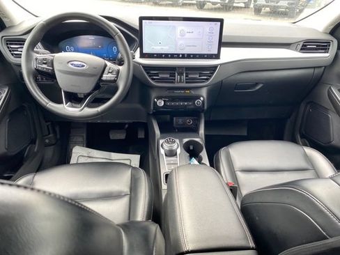 Used 2023 Ford Escape Platinum AWD/4WD image 5