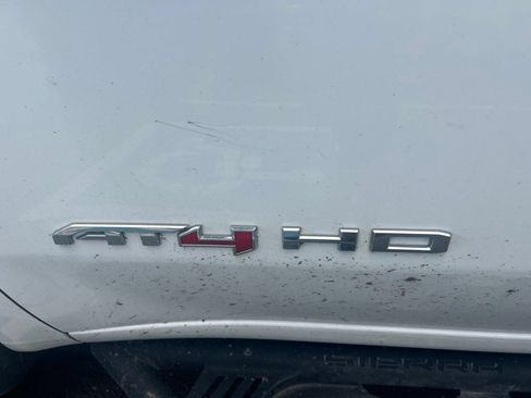 Used 2020 GMC Sierra 2500 AT4 w/ AT4 Premium Package AWD/4WD image 13
